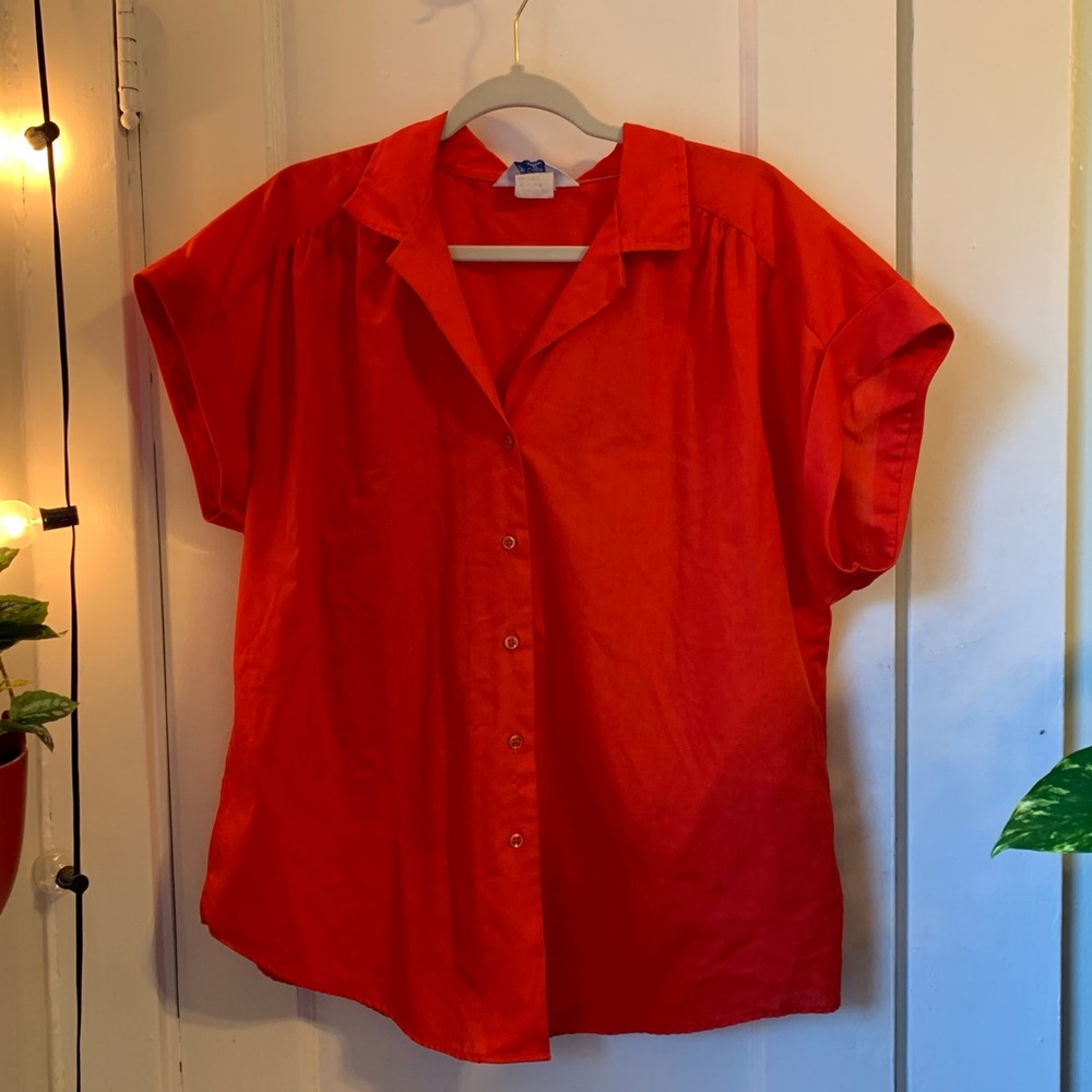 Vintage Housewife Lipstick Red Blouse
